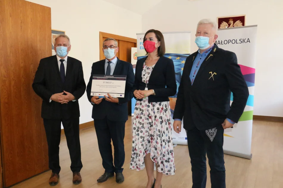 Promesy na wsparcie cyfrowe do nauki zdalnej odebrane - zdjęcie 14