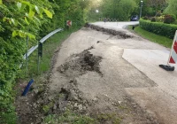 Ulica zapadła się już o blisko metr - zdjęcie główne