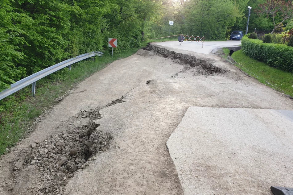 Ulica zapadła się już o blisko metr - zdjęcie 2