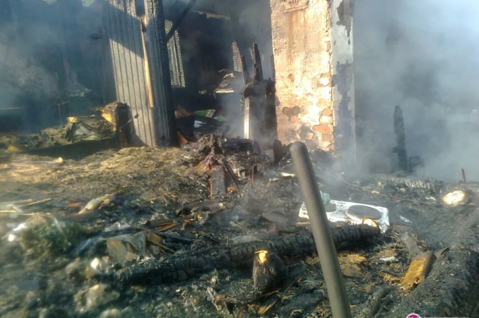 Pożar strawił gospodarstwo, właściciel w szpitalu - zdjęcie 2