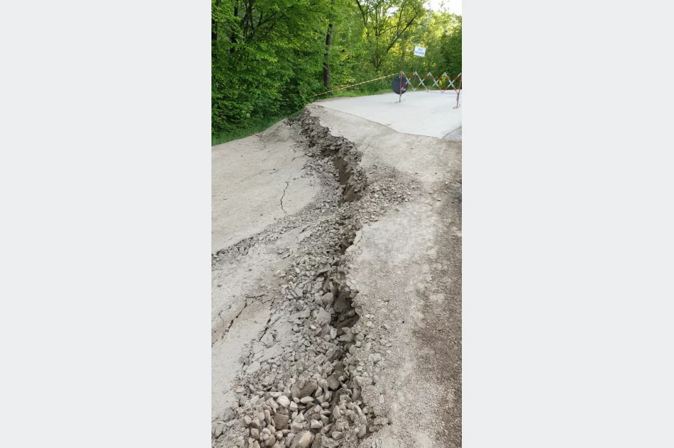 Ulica zapadła się już o blisko metr - zdjęcie 4