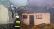 Pożar strawił gospodarstwo, właściciel w szpitalu - zdjęcie 3