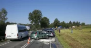 Zderzenie trzech samochodów na krajówce - zdjęcie 2