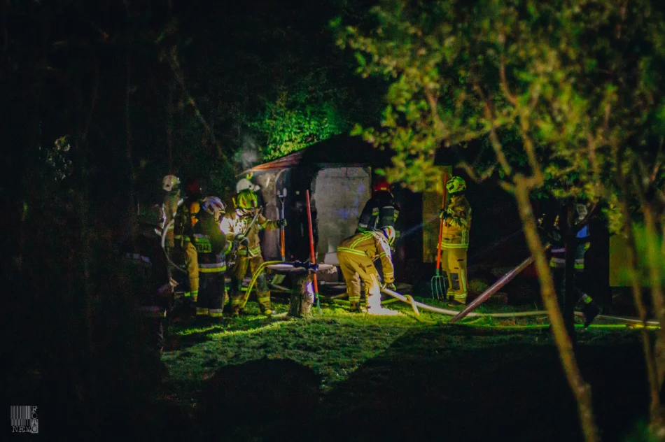 Zapalił się budynek gospodarczy - zdjęcie 4