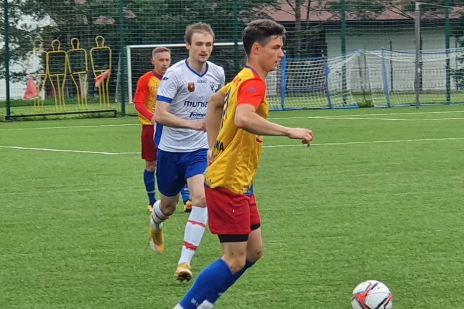 Limanovia - Sokół Słopnice: derbowy podział punktów - zdjęcie 11