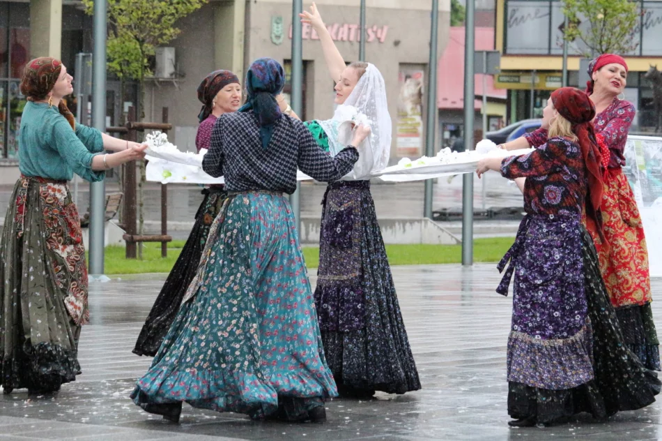 Zaprezentowali romską kulturę - zdjęcie 3