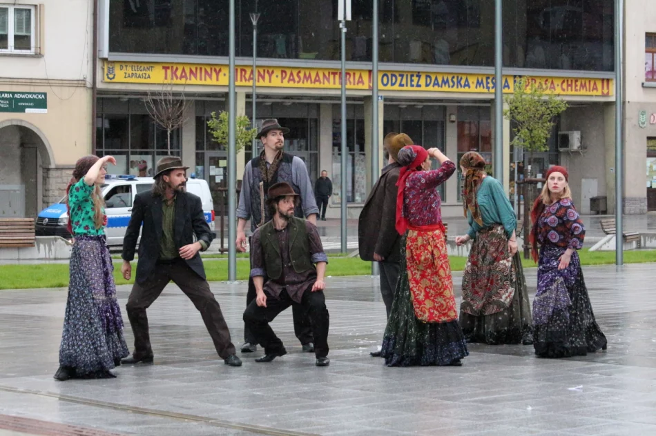 Zaprezentowali romską kulturę - zdjęcie 11