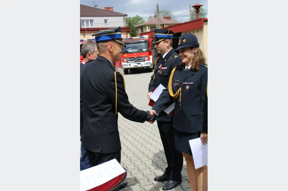 Odznaczenia i awanse w dniu obchodów strażackiego święta - zdjęcie 6