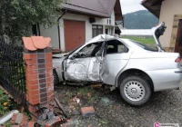 Samochód wypadł z drogi - zdjęcie główne