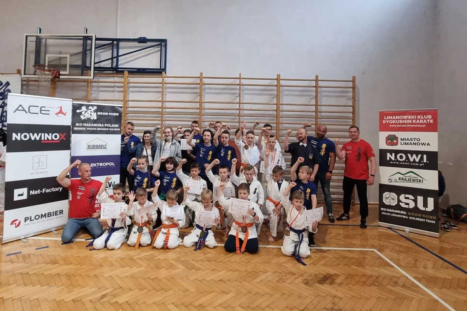 12 medali dla zawodników klubu Kyokushin Karate na Sendomeria 2021 w Sandomierzu - zdjęcie 2