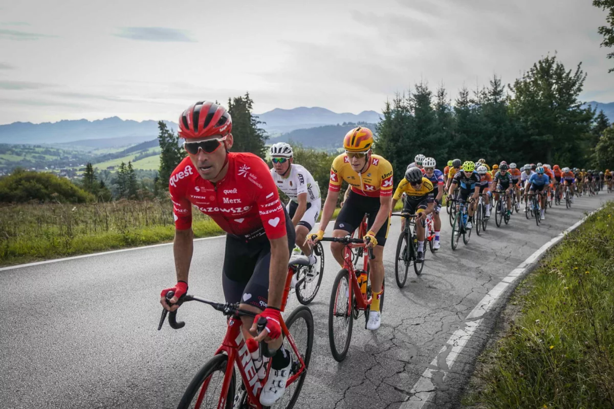 Spotkaj peleton Małopolskiego Wyścigu Górskiego