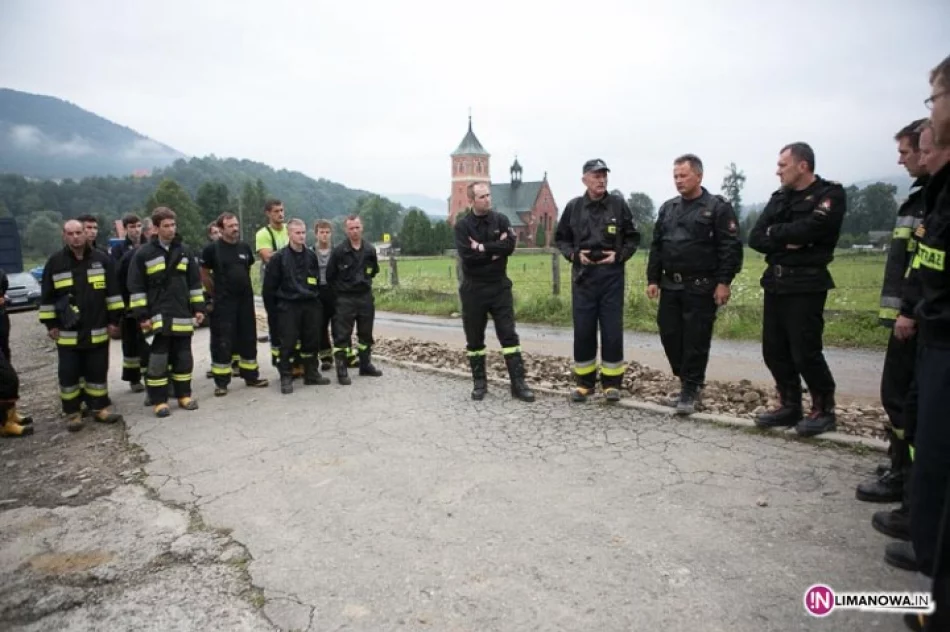 Strażacy rozesłani do usuwania skutków żywiołu - zdjęcie 3