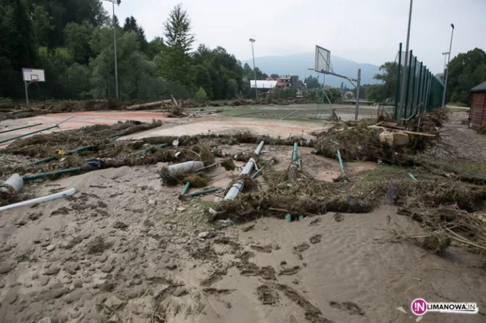 Nawałnice: do Kasinki przyjechali żołnierze - zdjęcie 3