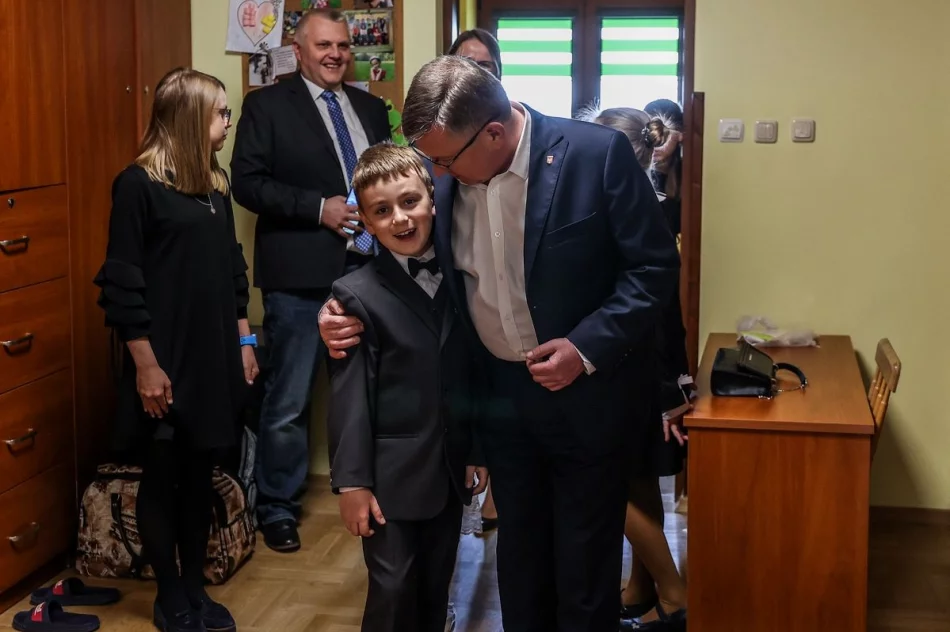 Marszałek odwiedził dom dziecka na Limanowszczyźnie - zdjęcie 5