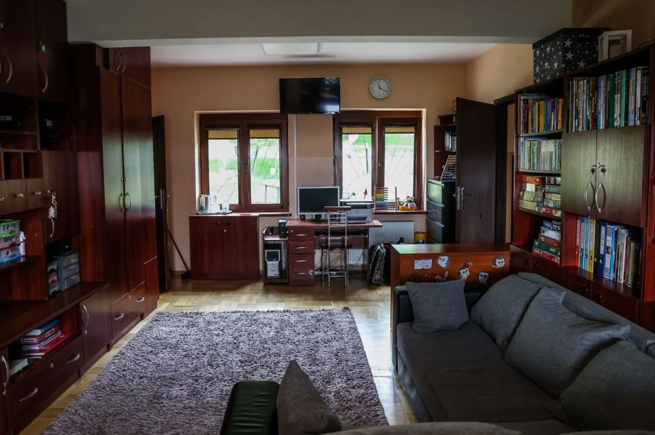 Marszałek odwiedził dom dziecka na Limanowszczyźnie - zdjęcie 9