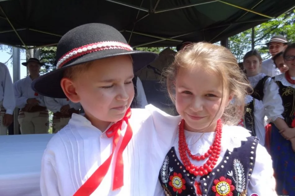 1300 turystów na Szczeblu - zdjęcie 3