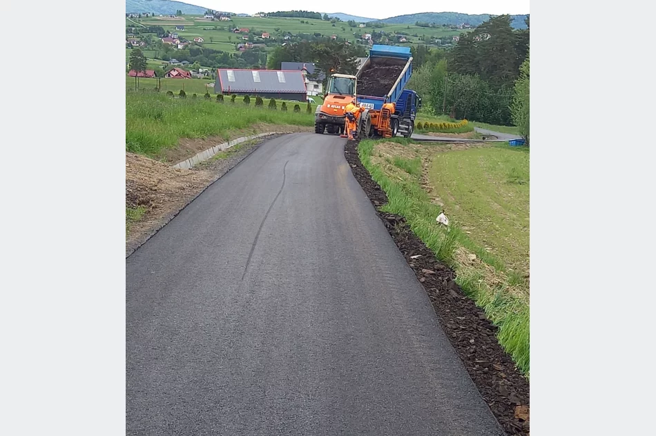 Remonty na gminnych drogach - zdjęcie 2