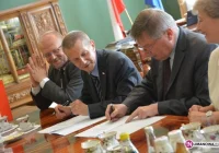 Porozumienie Polski z Węgrami ws. Jabłońca - zdjęcie główne