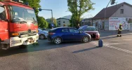 Kolizja dwóch pojazdów na skrzyżowaniu - zdjęcie 2