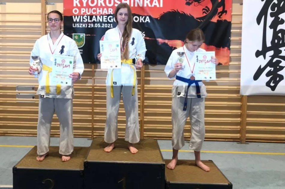 Dominacja młodych karateków ARS Limanowa – JONIEC Team w Turnieju Karate Kyokushin o Puchar Wiślanego Smoka - zdjęcie 3