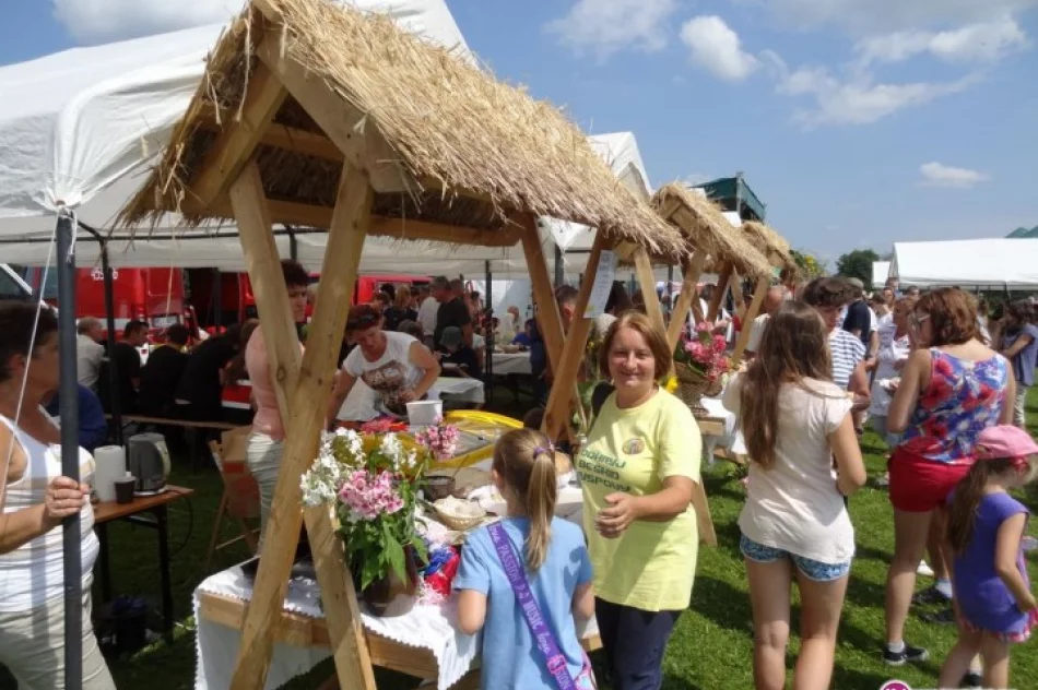 1000 turystów odkrywało Kostrzę - zdjęcie 3