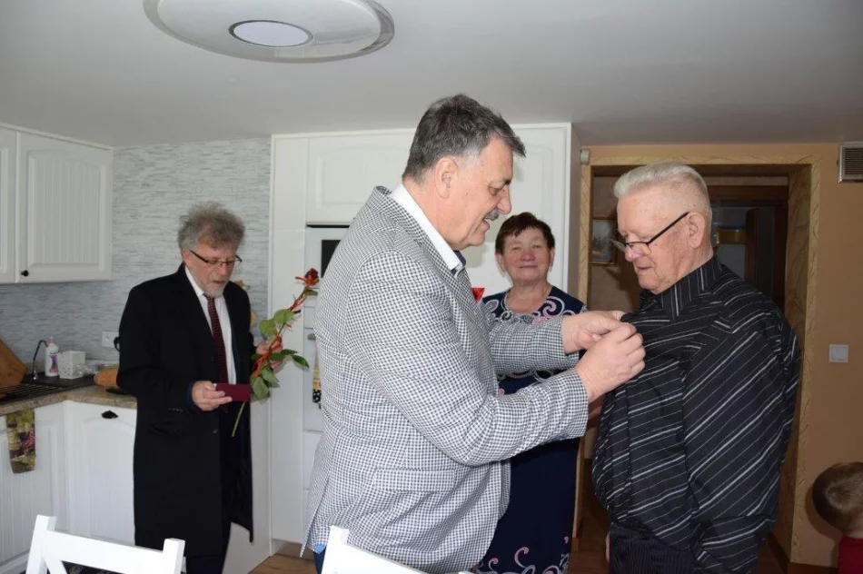 Jubilaci z prezydenckimi medalami za długoletnie pożycie małżeńskie - zdjęcie 3