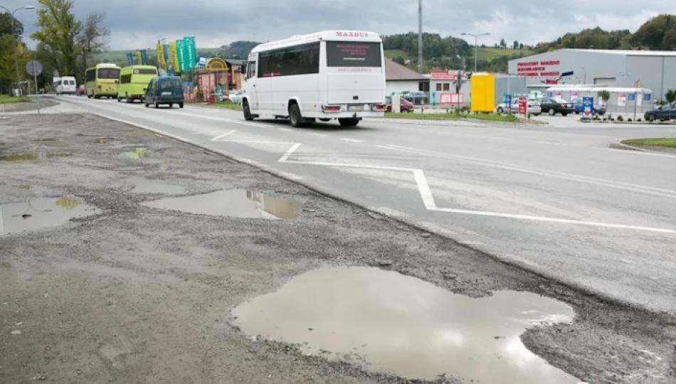 Powstanie chodnik i lewoskręt na ul. Tarnowskiej - zdjęcie 1