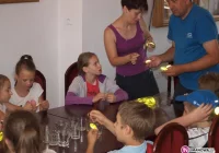 Rozdają elementy odblaskowe - zdjęcie główne