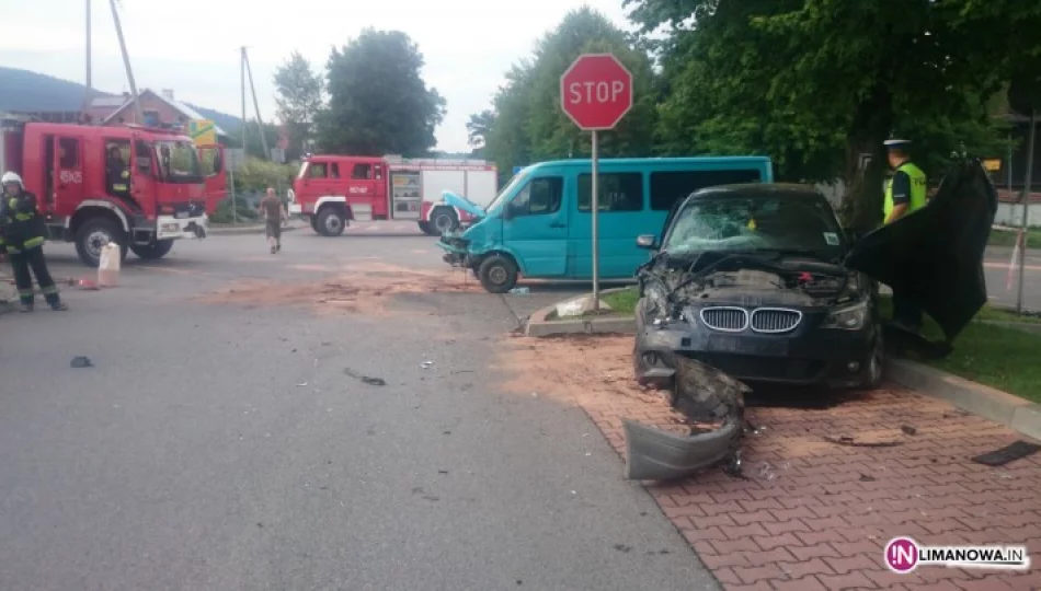 Wypadek samochodu starosty, 4 osoby poszkodowane - zdjęcie 1