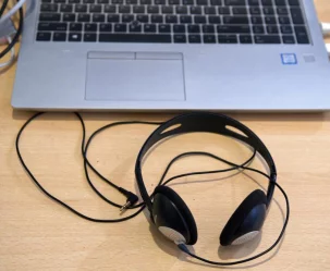 Analitycy: ok. 2 mln gospodarstw domowych w Polsce bez dostępu do internetu szerokopasmowego - zdjęcie główne