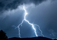 Burze z gradem - ostrzeżenie drugiego stopnia - zdjęcie główne