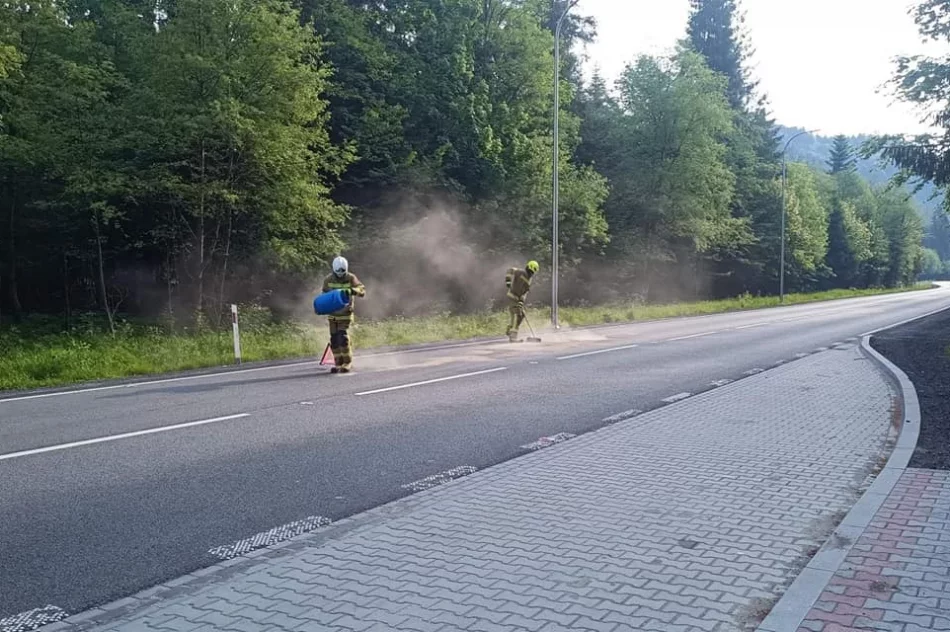 Zderzenie trzech pojazdów na drodze wojewódzkiej - zdjęcie 2