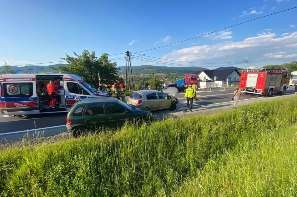 Zderzenie trzech pojazdów na DK 28 - zdjęcie 3