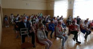 Głośne czytanie w bibliotece - zdjęcie 3