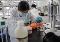 Nowe dane MZ, wariant DELTA i śledztwa. Mobilna jednostka szczepień w Mszanie Dolnej - zdjęcie główne