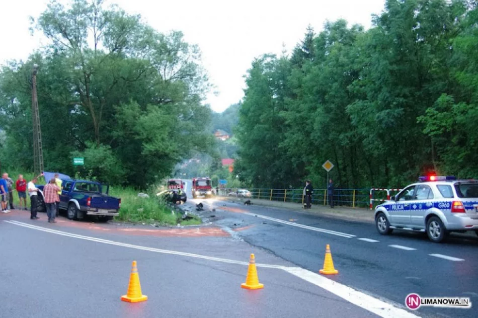 Uderzył w inne auto i dachował - zdjęcie 4