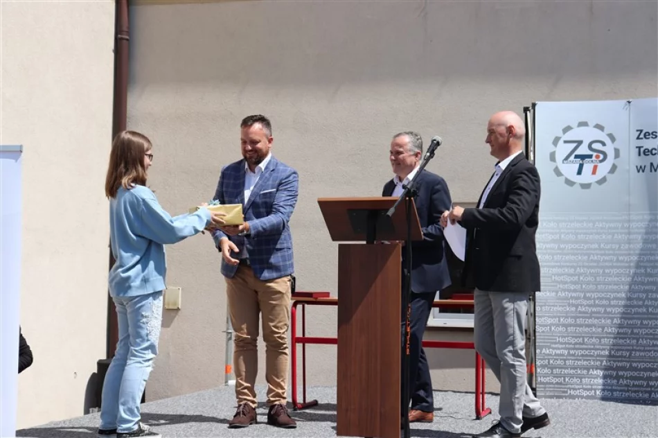 Gala św. Antoniego, święto szkoły i stypendia Blachotrapezu - zdjęcie 4