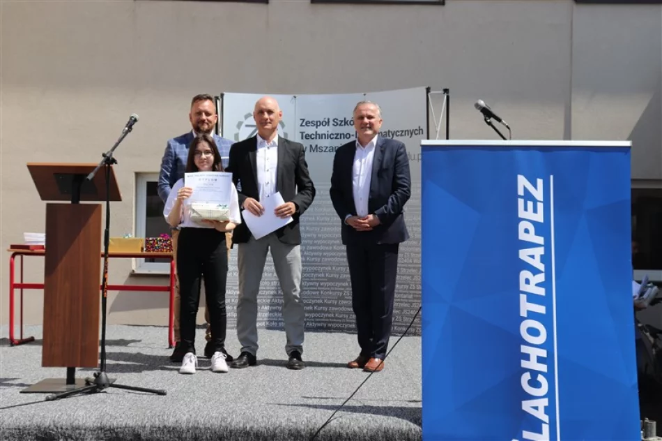 Gala św. Antoniego, święto szkoły i stypendia Blachotrapezu - zdjęcie 12