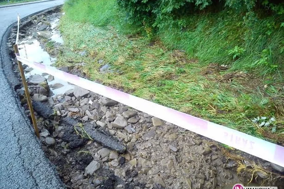 Nawałnica nad Porębą. Interwencje straży - zdjęcie 2