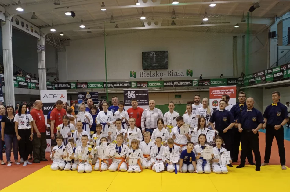 24 medale dla zawodników Limanowskiego Klubu Kyokushin Karate na III Pucharze Beskidów w Bielsku Białej - zdjęcie 3