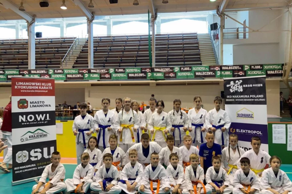 24 medale dla zawodników Limanowskiego Klubu Kyokushin Karate na III Pucharze Beskidów w Bielsku Białej - zdjęcie 4