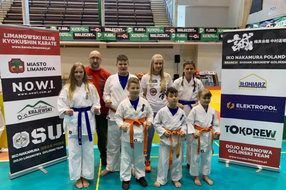 24 medale dla zawodników Limanowskiego Klubu Kyokushin Karate na III Pucharze Beskidów w Bielsku Białej - zdjęcie 7