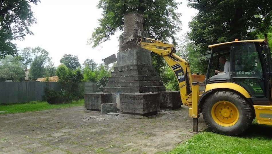 'Betonowe straszydło należało zburzyć' - zdjęcie 1