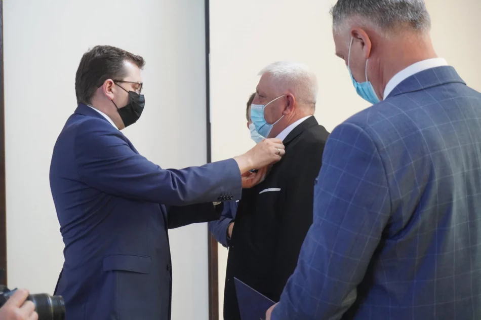 Druhowie oraz pracownicy samorządowi odznaczeni - zdjęcie 16