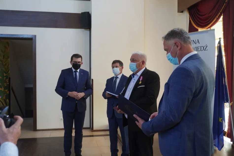 Druhowie oraz pracownicy samorządowi odznaczeni - zdjęcie 17