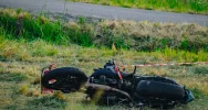 Zderzenie motocykla i samochodu, wezwano LPR - zdjęcie 3