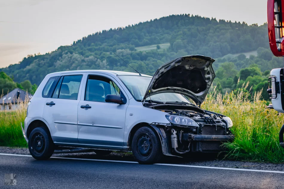 Zderzenie motocykla i samochodu, wezwano LPR - zdjęcie 4