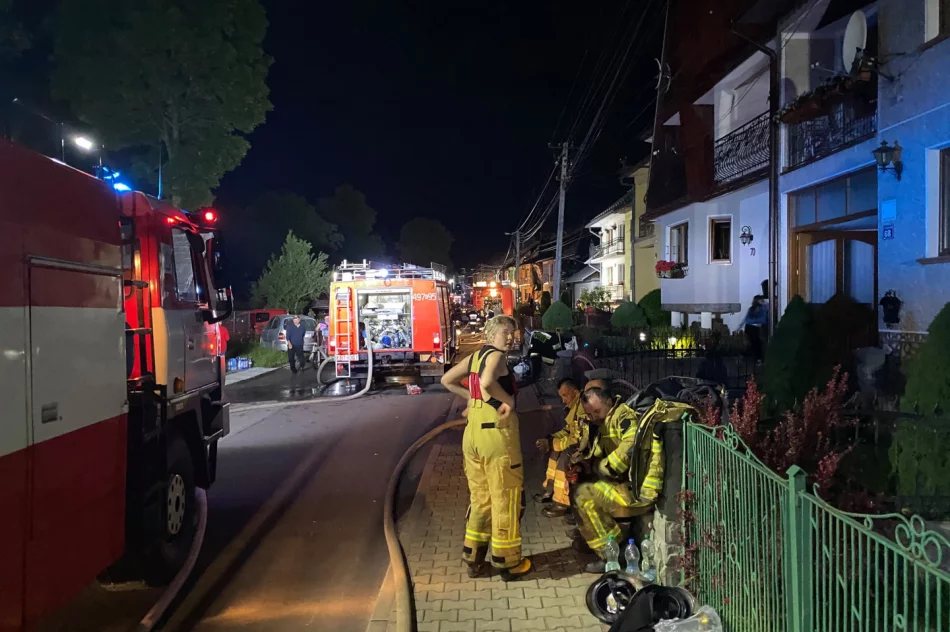 W wielkim pożarze 9 osób zostało rannych, trwają prace rozbiórkowe. Na pomoc żołnierze WOT - zdjęcie 2