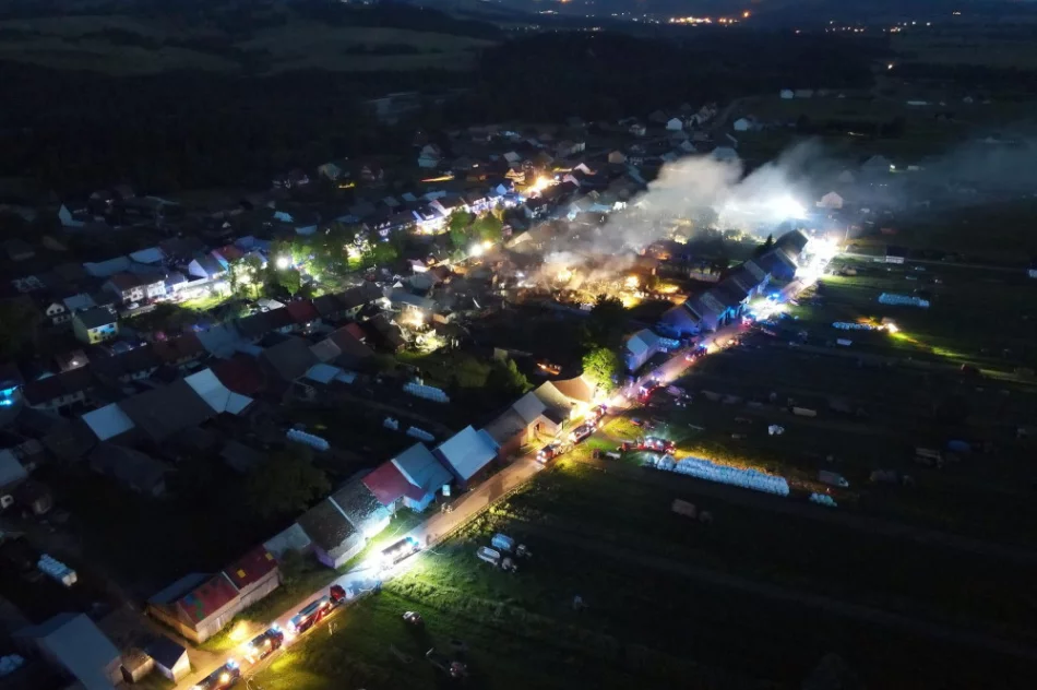 W wielkim pożarze 9 osób zostało rannych, trwają prace rozbiórkowe. Na pomoc żołnierze WOT - zdjęcie 11