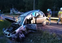 Groźnie wyglądające zderzenie dwóch pojazdów na drodze wojewódzkiej - zdjęcie główne